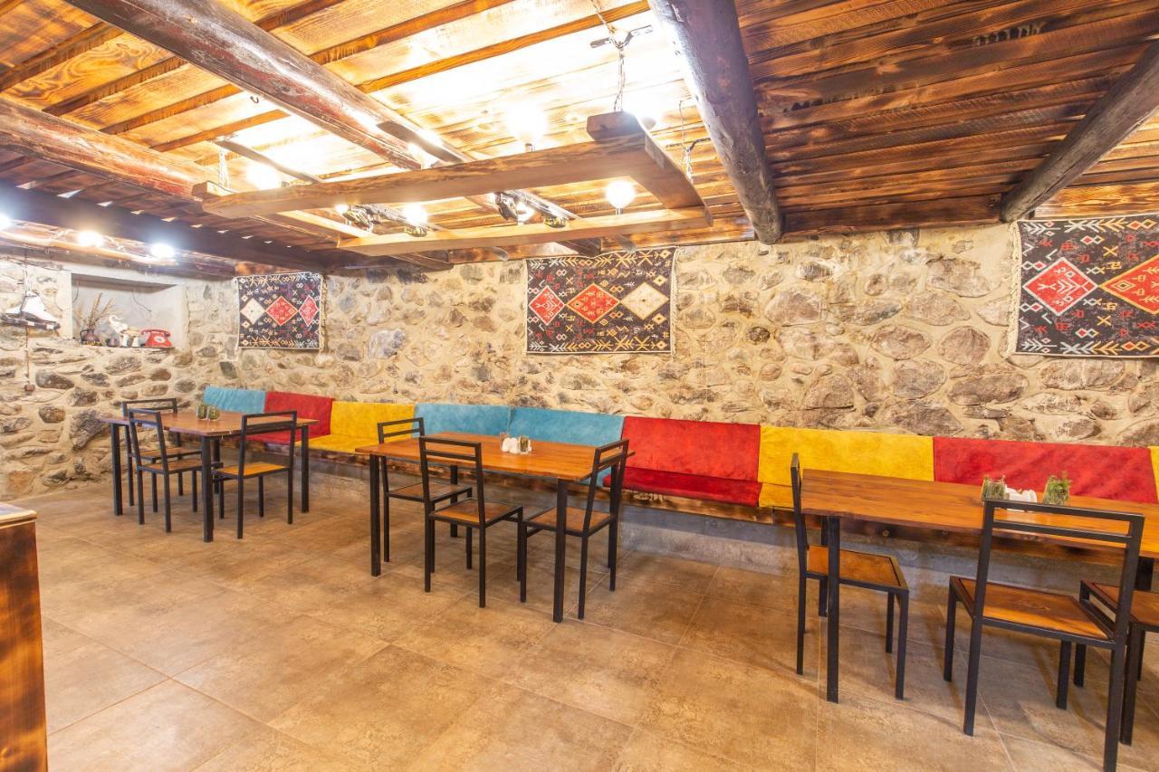 Mestia Hotel Amirani Εξωτερικό φωτογραφία