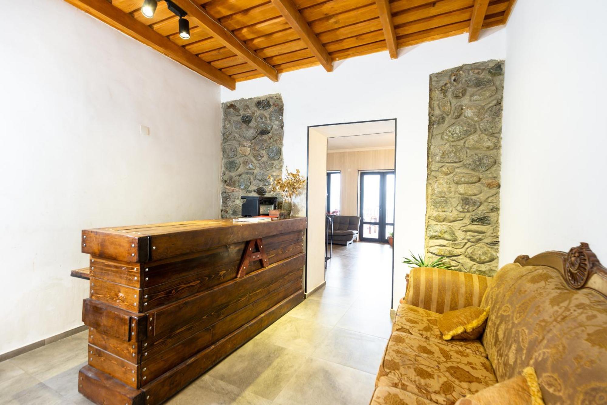 Mestia Hotel Amirani Εξωτερικό φωτογραφία
