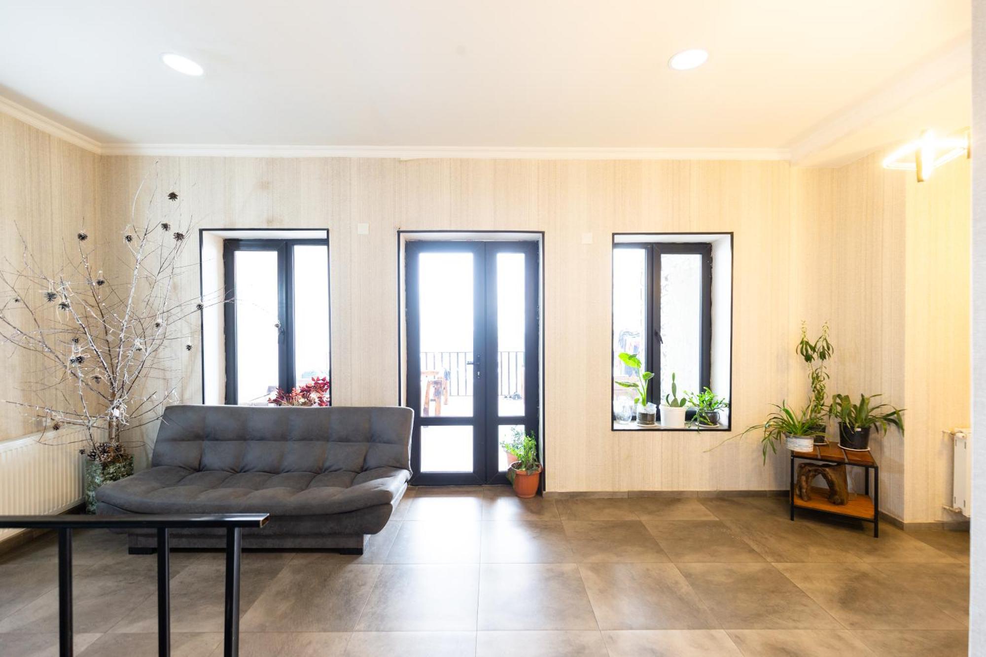 Mestia Hotel Amirani Εξωτερικό φωτογραφία