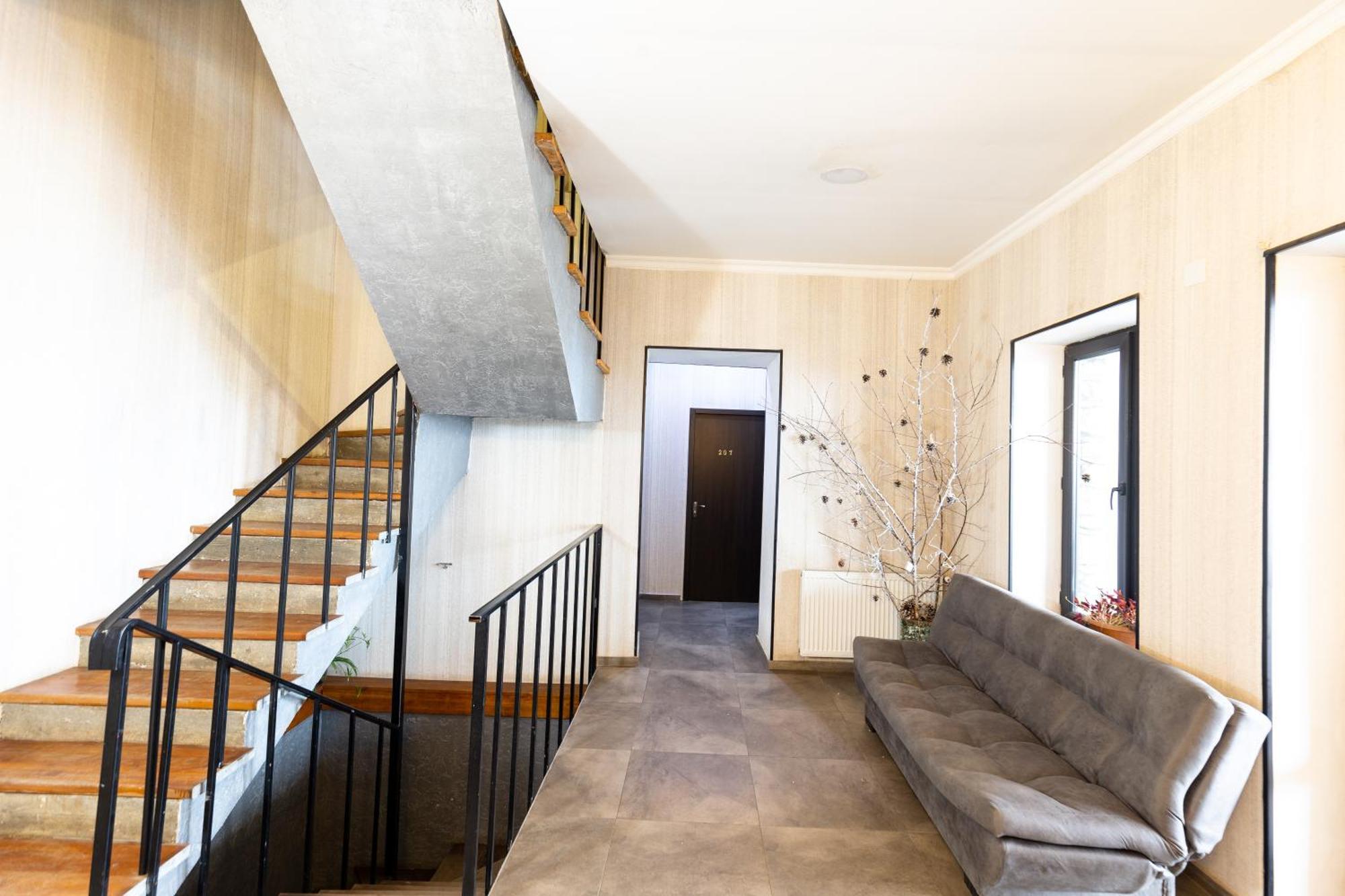 Mestia Hotel Amirani Εξωτερικό φωτογραφία