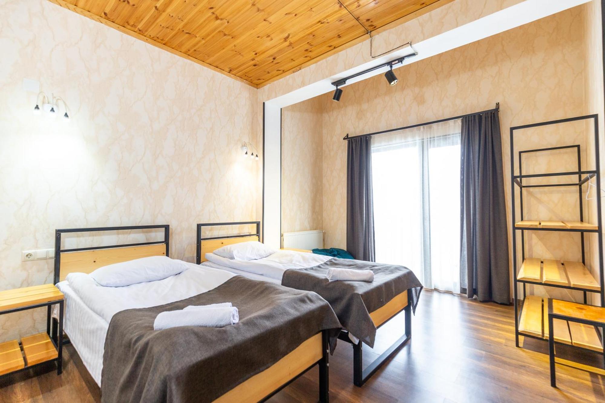 Mestia Hotel Amirani Εξωτερικό φωτογραφία