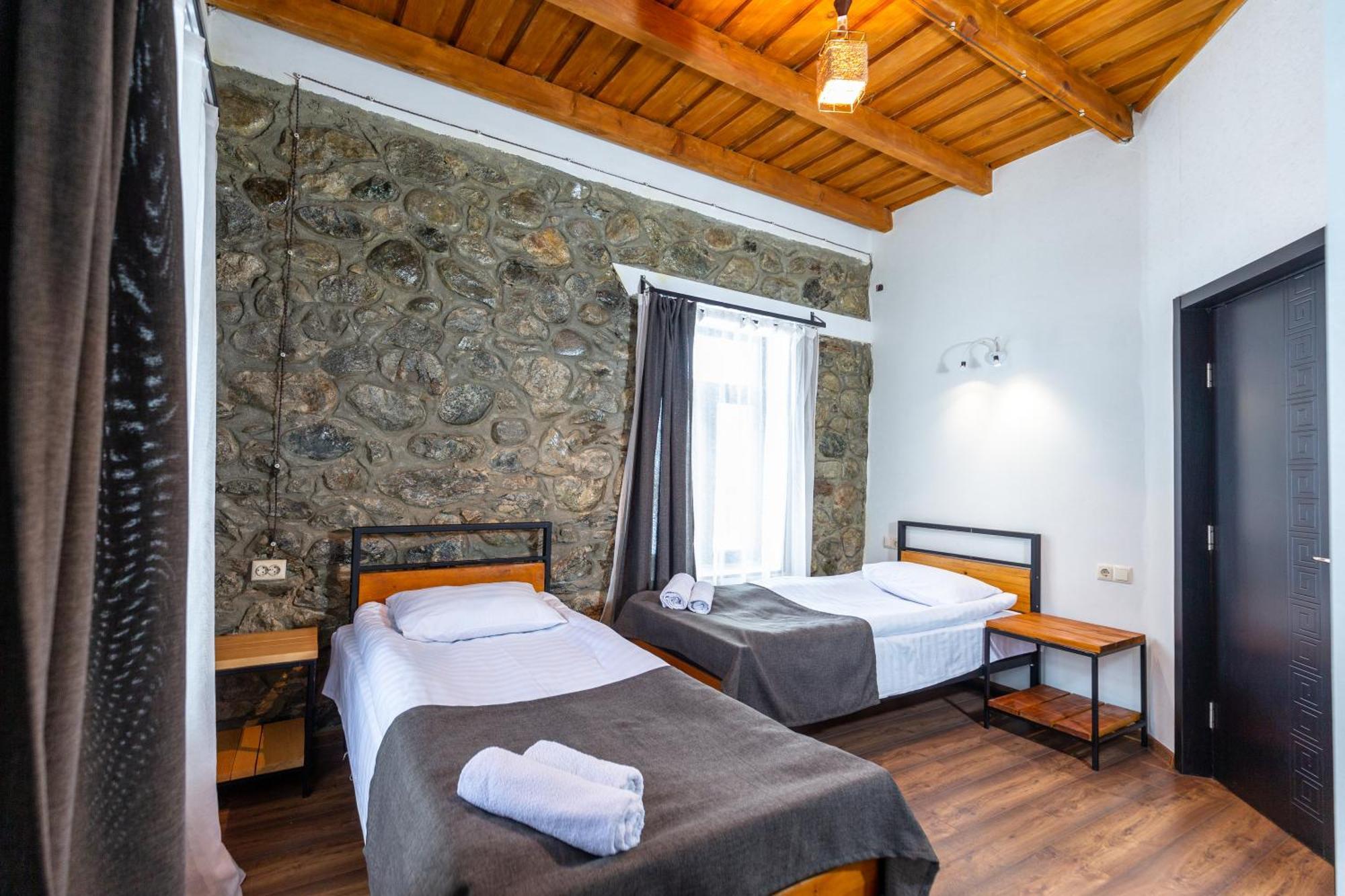 Mestia Hotel Amirani Εξωτερικό φωτογραφία