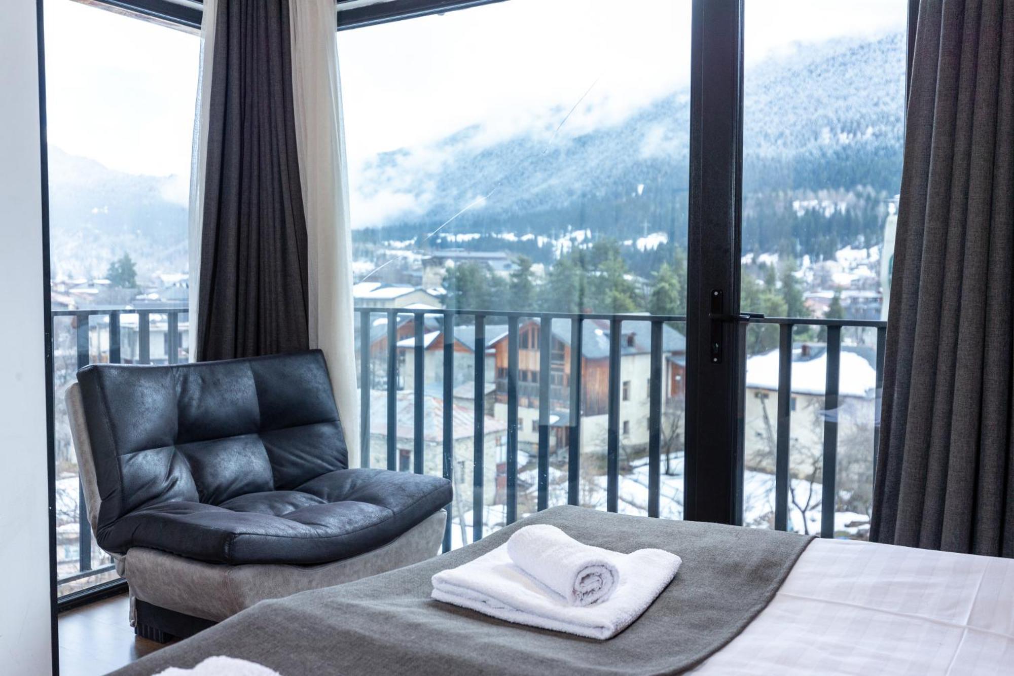 Mestia Hotel Amirani Εξωτερικό φωτογραφία