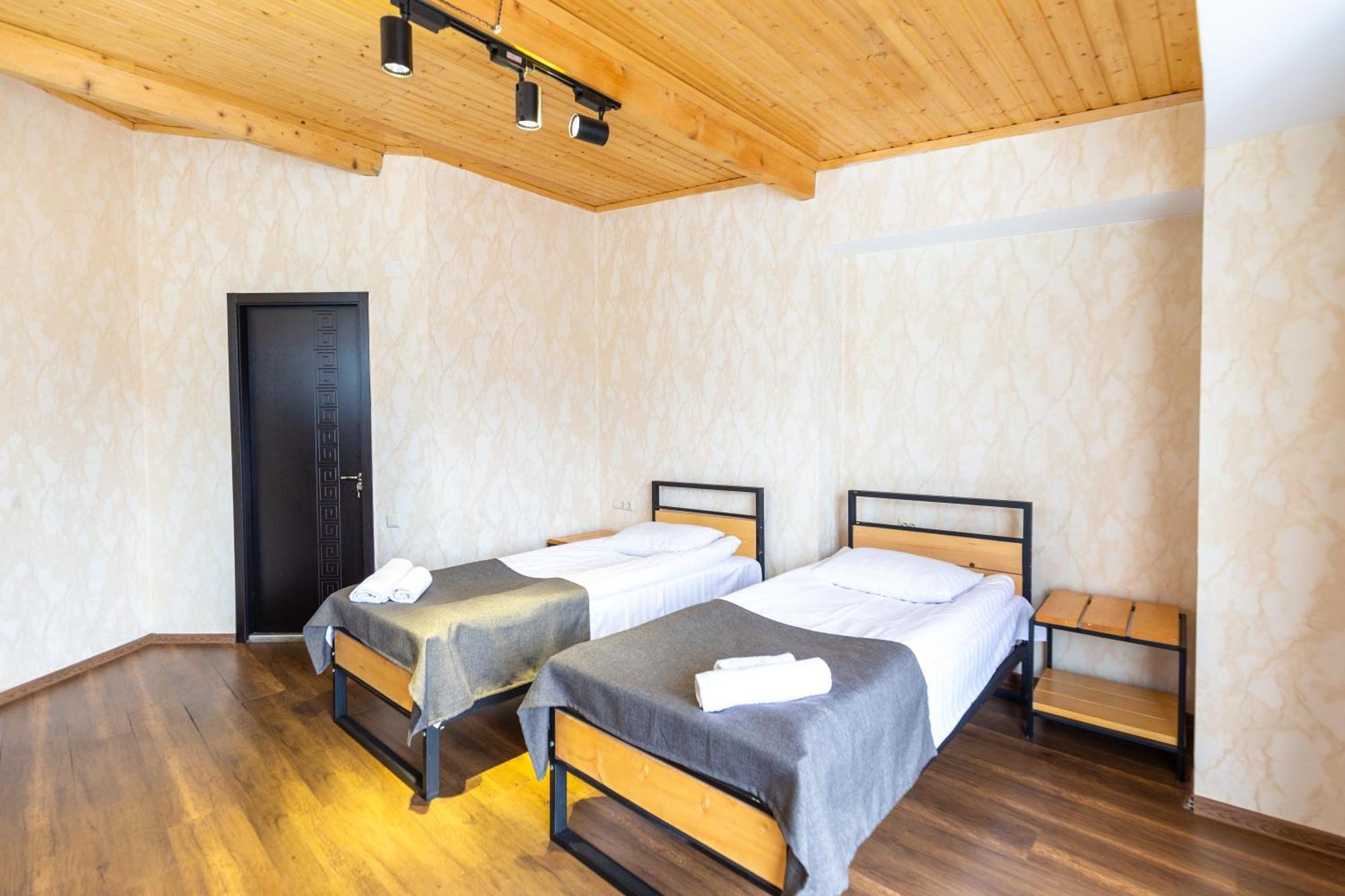 Mestia Hotel Amirani Εξωτερικό φωτογραφία