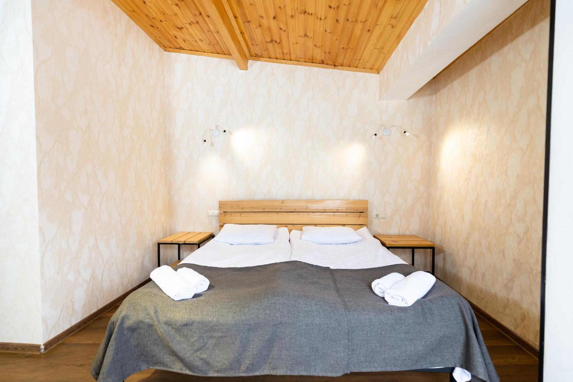 Mestia Hotel Amirani Εξωτερικό φωτογραφία